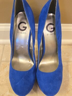 G by Guess Royal Blue Suede Plarform  Pumps Sixe 8.5